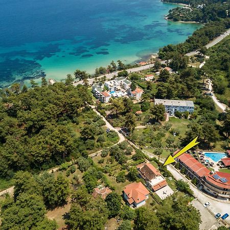 Green And Blue Villa Glykadi Exterior photo